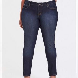 Torrid Curvy Super Stretch High-Rise
Jean sz 30W Regular